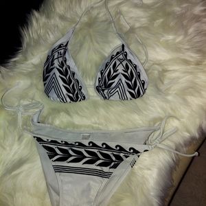 Women's swim suit